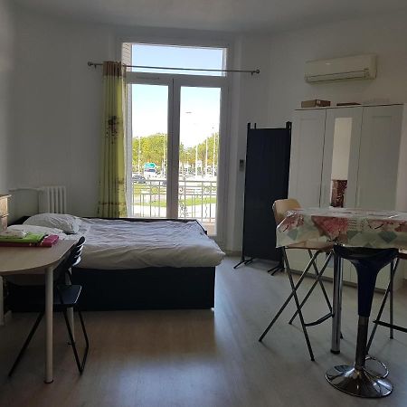 Studio With Sea View For 2 People Toulon Exterior foto